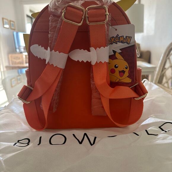 Bio world pikachu pumkin Backpack